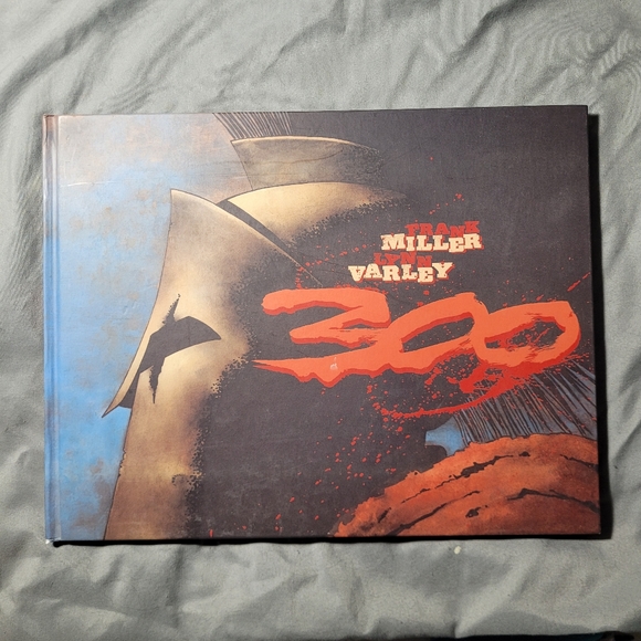 300 Hard Cover Graphic Novel - Picture 1 of 6